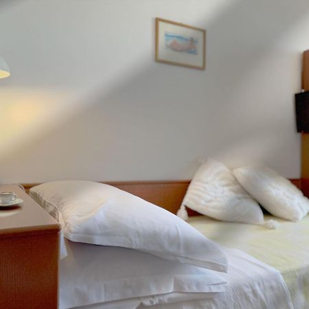 Hotel Ulisse ايسكيا المظهر الخارجي الصورة